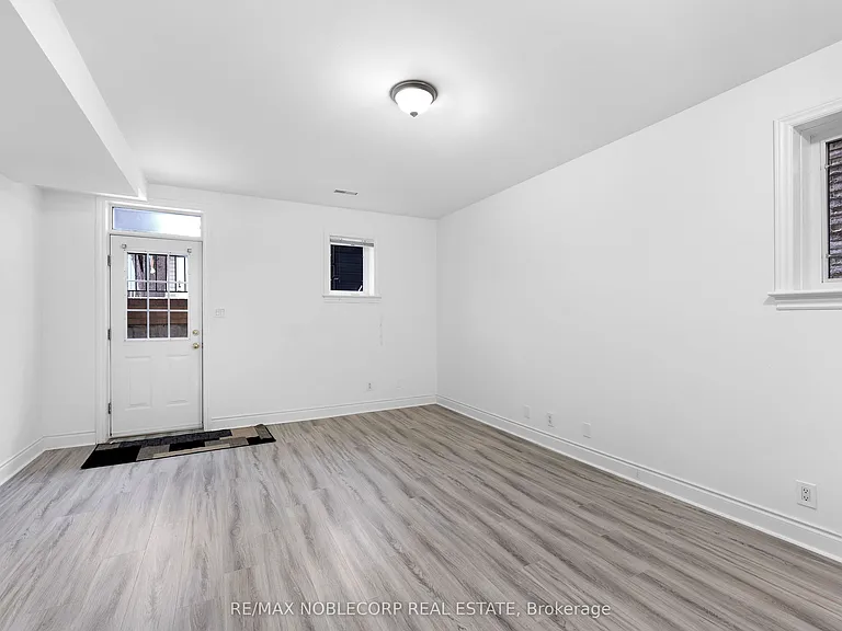 67 Florence Cres #BASEMENT — Photo 3
