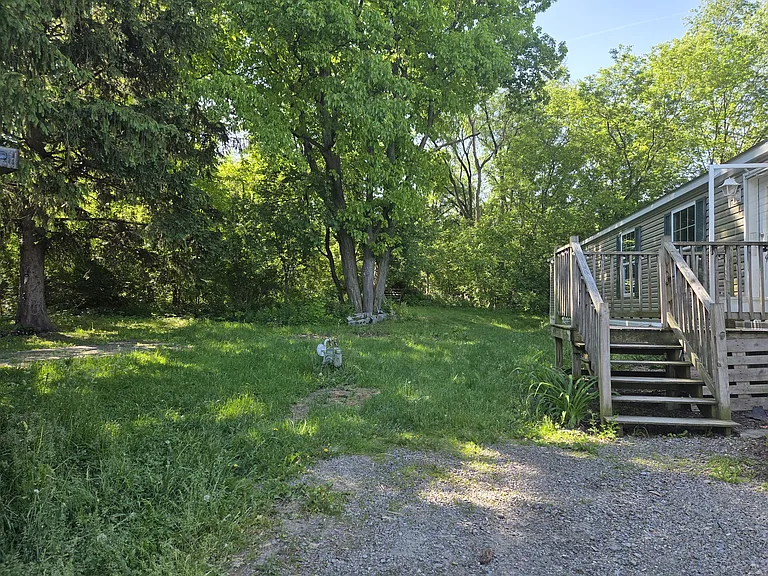 14 Mobile Ln — Photo 2
