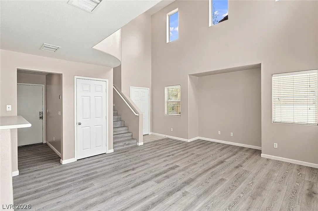 3 bed, 3.0 bath, 1417 sqft, $1,875 — Photo 4