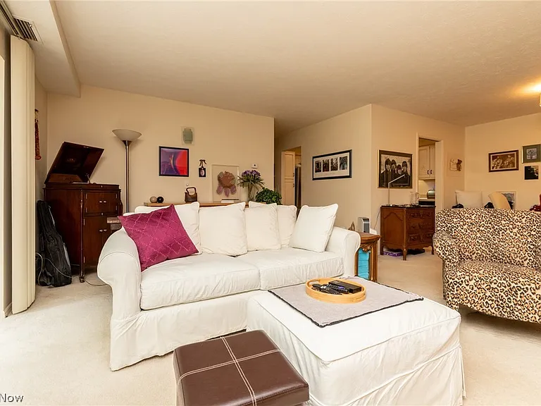 2112 Acacia Park Dr #220 — Photo 5
