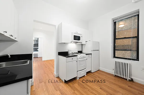 Rented by Compass | media 14