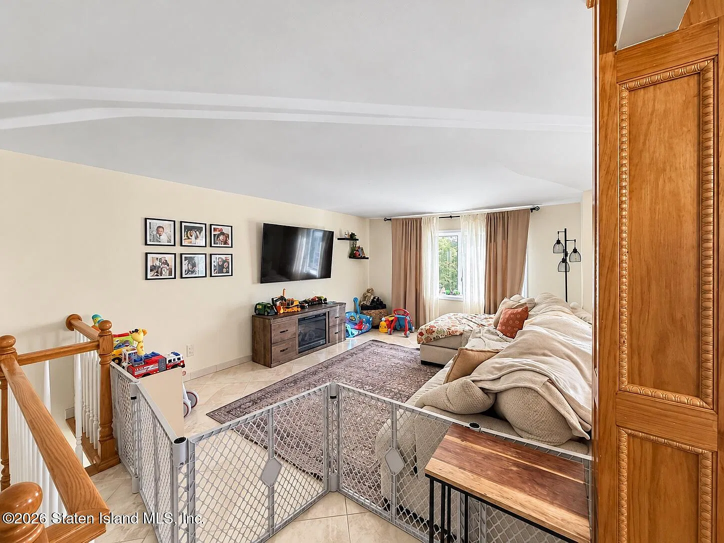 3 bed, 1.0 bath, 2496 sqft, $3,600 — Photo 3