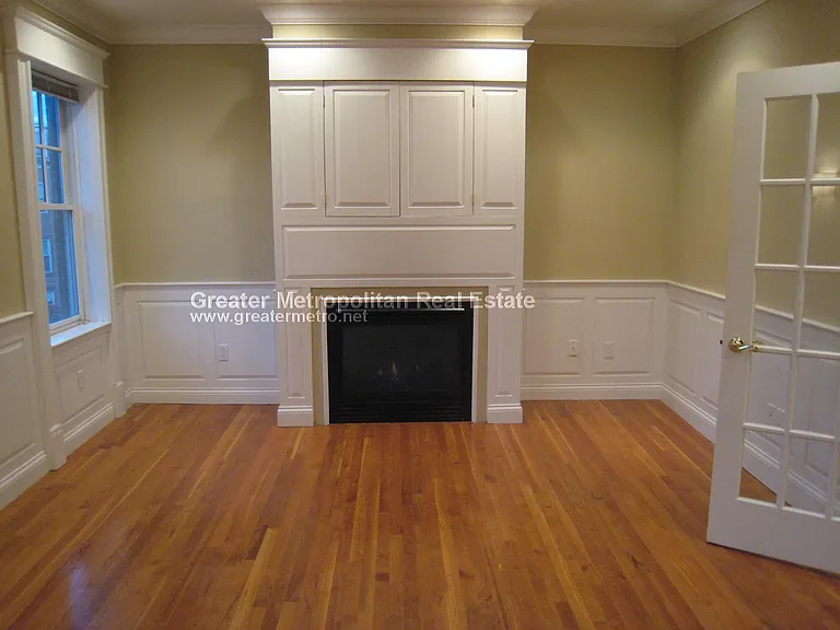 599 E 6th St #2 — Photo 9