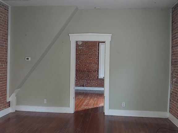 3rd image of 2616 Indiana Ave