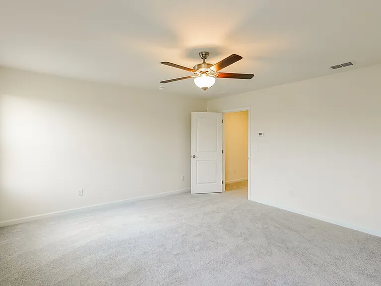 195 Snowdrop Ave — Photo 9