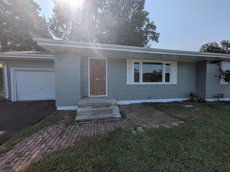 5412 Anah St — Photo 1
