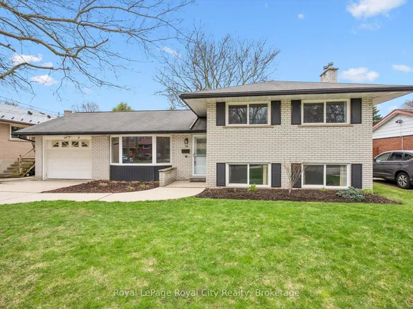 38 Brentwood Dr, Guelph, ON N1H 5M7