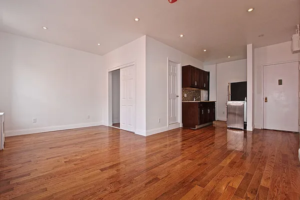 Rented by Compass | media 8