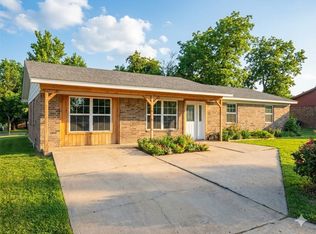 801 W Arthur St, Hugo, OK 74743