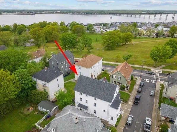 23-27 Ash St, Fall River, MA 02724