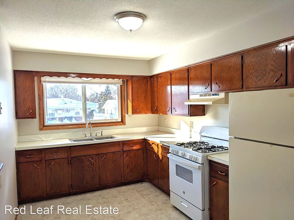 1st image of 6111 Star Ln NE #11770654
