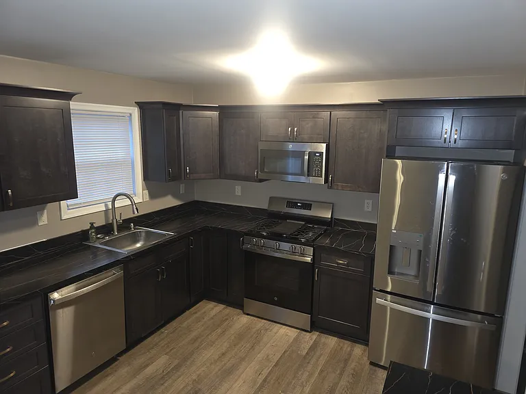 145 Charles Cir — Photo 13