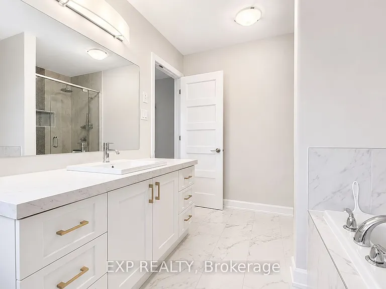 528 Lucent St — Photo 16