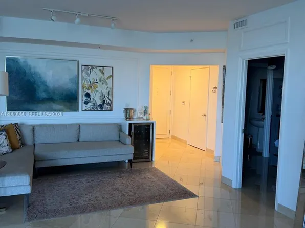 848 Brickell Key Dr APT 1102, Miami, FL 33131