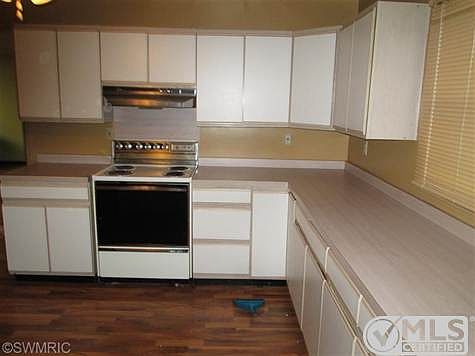 2nd image of 213 Glendale Ave