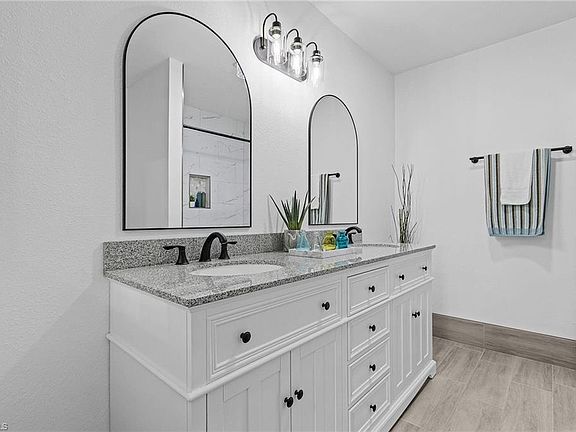 4th image of 1466 Palm Woode DR