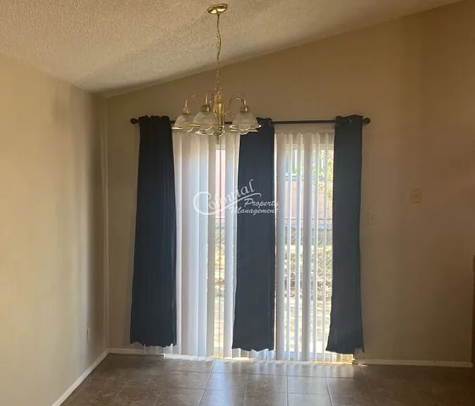3704 Saratoga Ave — Photo 4