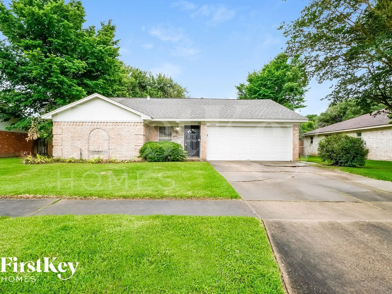 3 bed, 2.0 bath, 1383 sqft, $2,130 — Photo 1