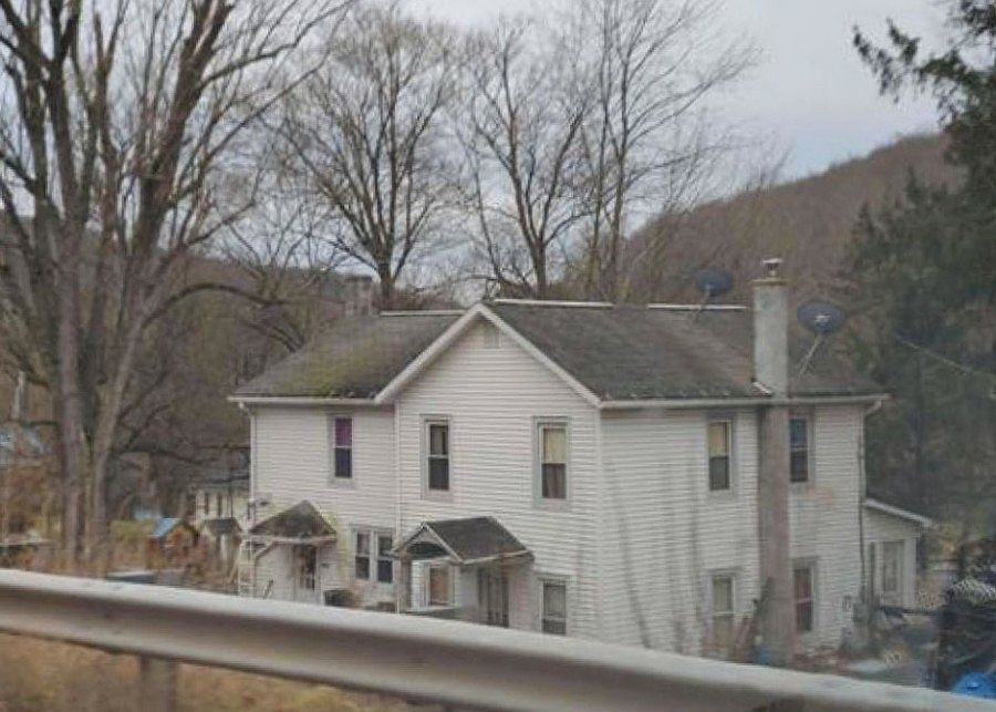 2nd image of 4785 State Route 11