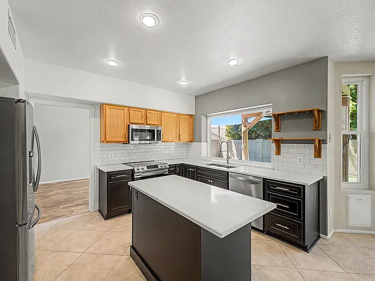 842 W Sun Coast Dr — Photo 17