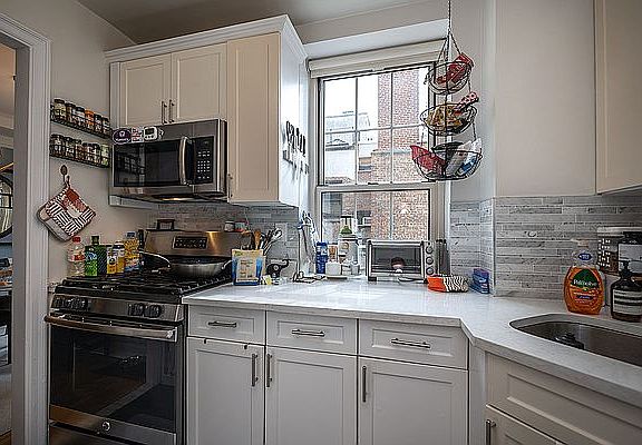 5th image of 275 Central Park W #15G