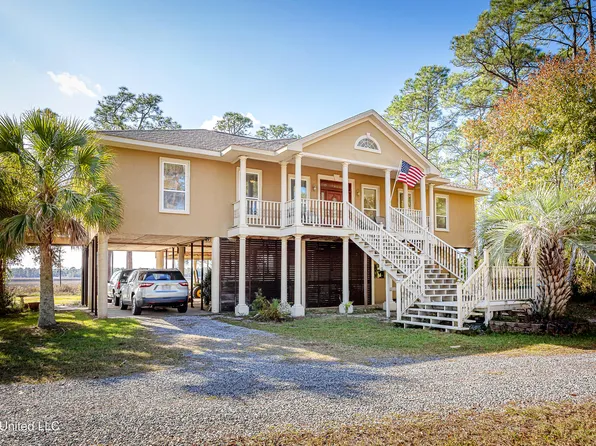 6301 Mary Mahoney Dr, Ocean Springs, MS 39564