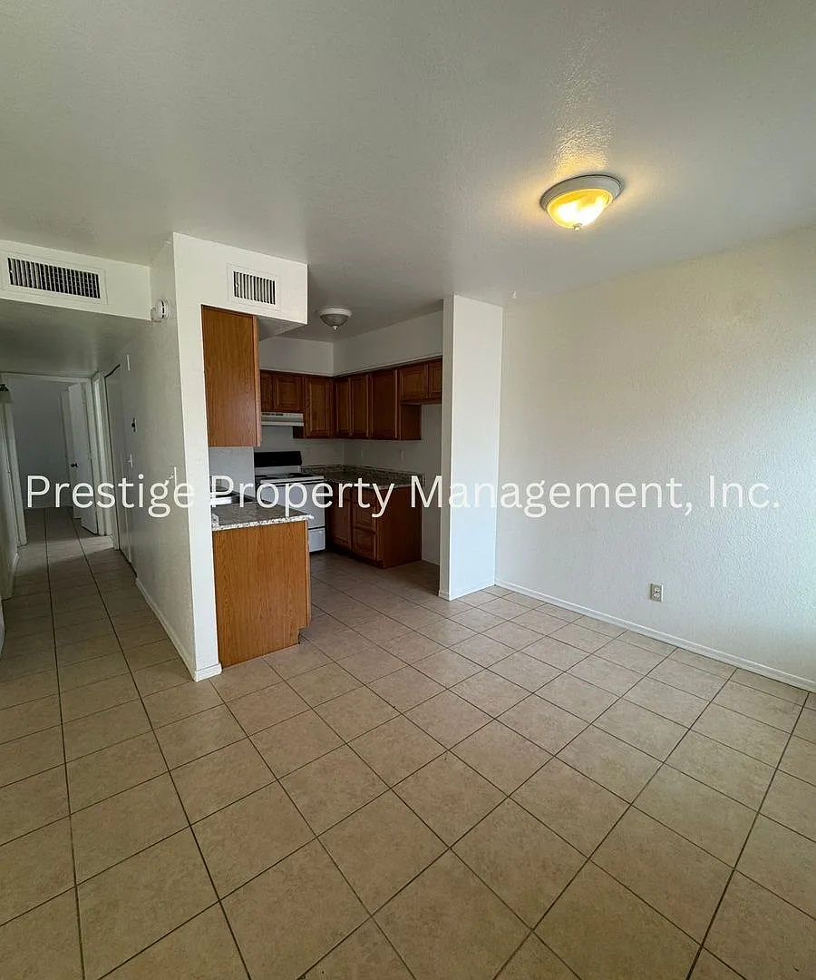 2235 — Photo 3