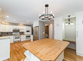 2053 Hill Pl SW, Rochester, MN 55902