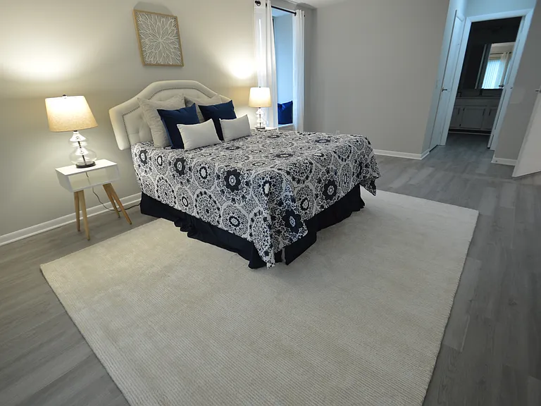 3004 Glenmore Ave #104 — Photo 10