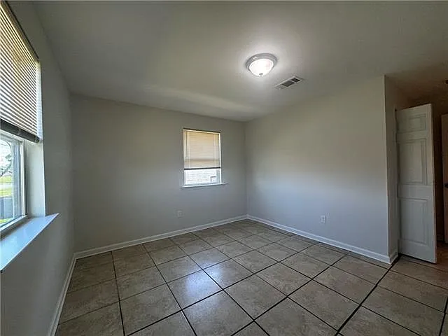 937 E Monterey Ct #D — Photo 14