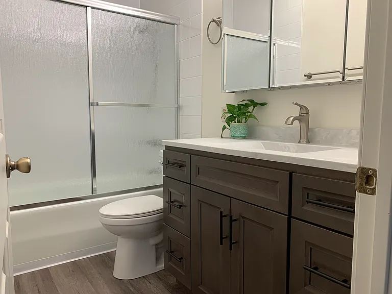 2497 1/2 S Barrington Ave #2497-1/2 — Photo 8