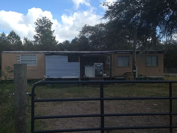 4th image of 45506 Magnolia St