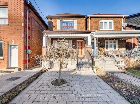 14 Innes Ave #3, Toronto, ON M6E 1M8