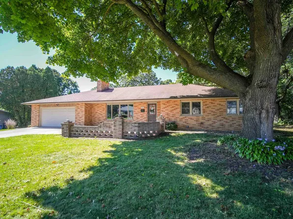 706 Woodland Dr, Sun Prairie, WI 53590