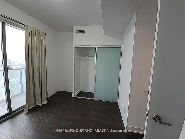 1815 Yonge St #LPH_06 — Photo 5