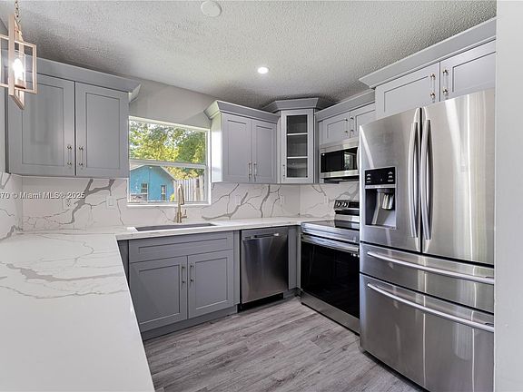 3rd image of 1508 NW 7th Ter