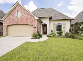 224 Bayou Parc Dr, Youngsville, LA 70592
