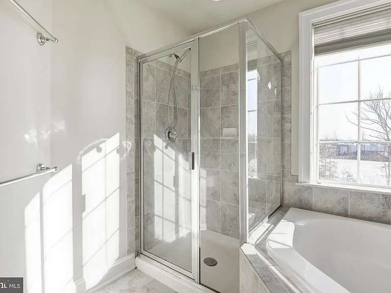 25442 Hopton House Ter — Photo 11