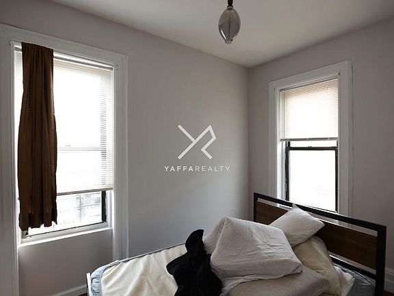 4th image of 816 Nostrand Ave #3