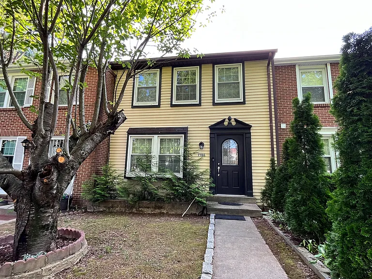 7766 Epsilon Dr — Photo 3