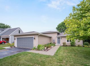 1128 Almond Dr, Aurora, IL 60506