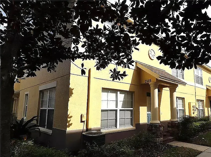 3 bed, 2.5 bath, 1408 sqft, $1,925 — Photo 1
