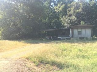 1889 Land Rd, Columbus, MS 39705