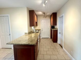 1 Hilton Ave APT 1, Worcester, MA 01604
