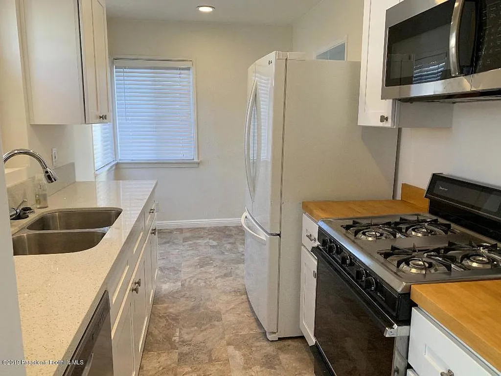1 bed, 1.0 bath, 800 sqft, $2,700 — Photo 3