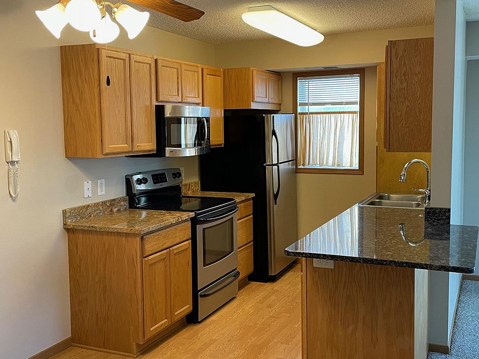 1st image of 880 Lyn Way Unit 109