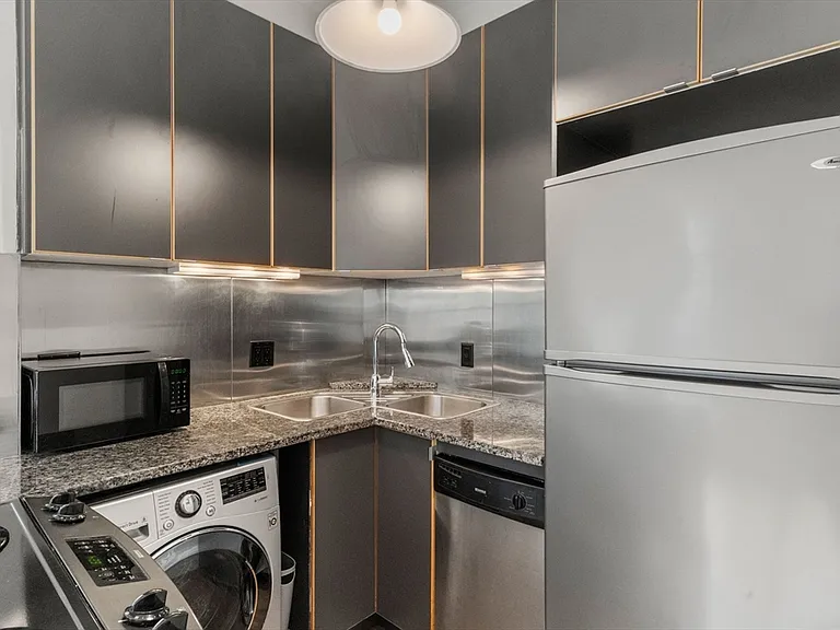 182 W Brookline St #3 — Photo 7