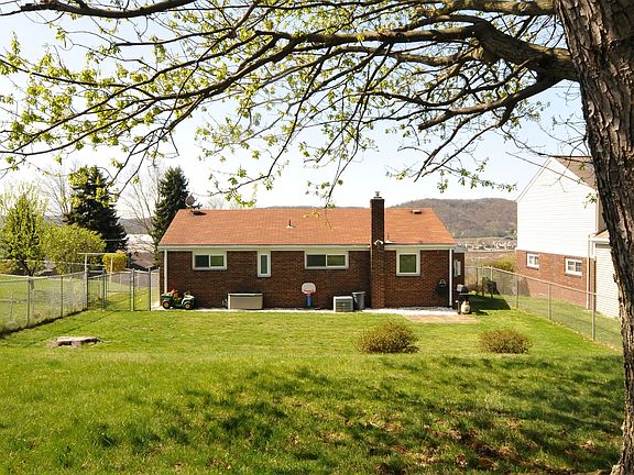 5th image of 354 Camilla St