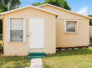 725 W 6th St, Riviera Beach, FL 33404