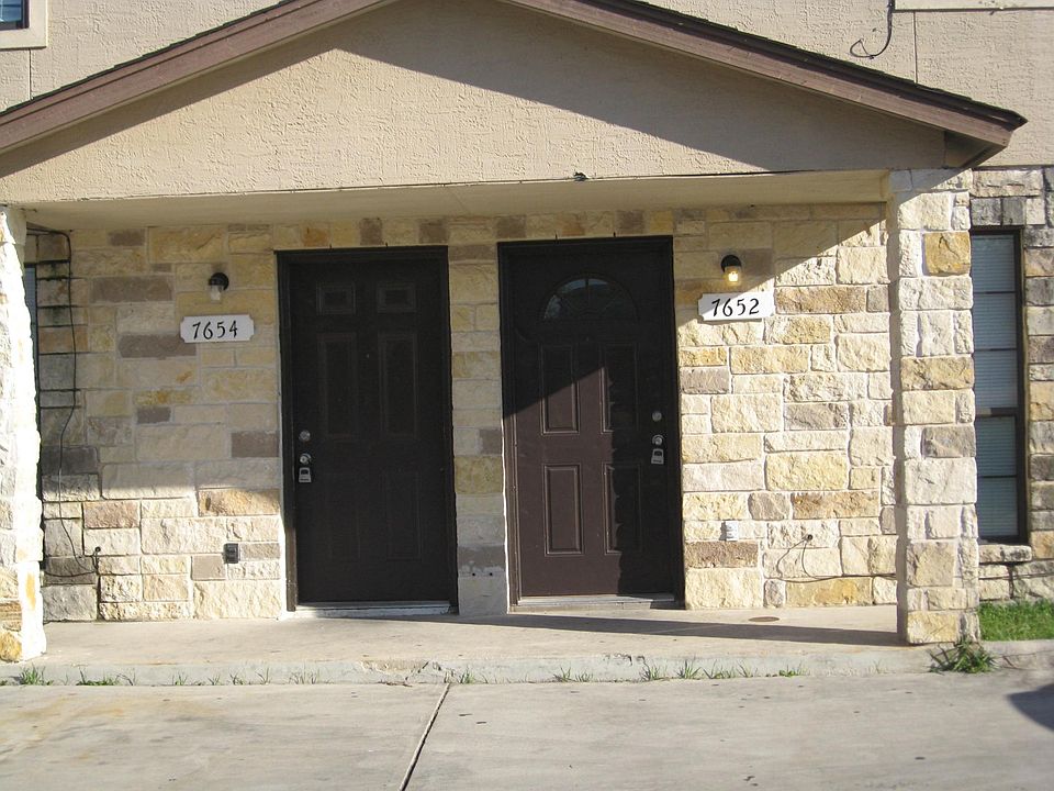 1st image of 7654 Oak Chase